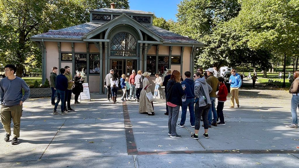 Départ du Boston Freedom Trail au Visitor Center de Boston Common